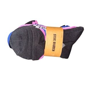 6 pairs Steve Madden crew socks